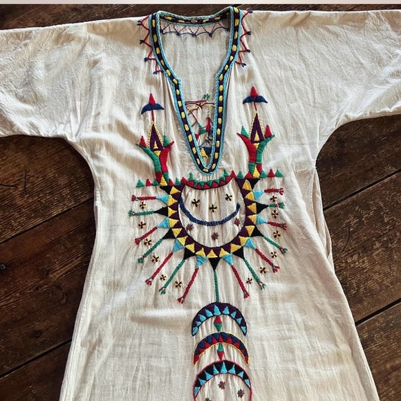 Vintage 60s/70s Embroidered Siwa caftan - Picture 2 of 6